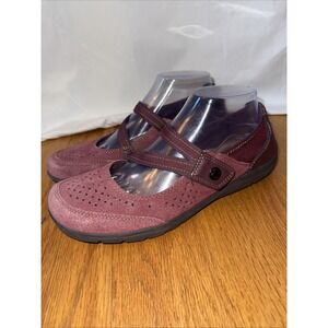 Earth Spirit Wine‎ Suede Mary Jane Flats Size 9